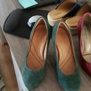 Pumps teal suede size 6 1/2 clarks